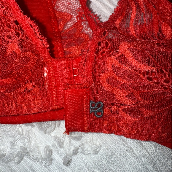Simone Perele Red Lace Lingerie Set bra 34/36 B and thongs M - Picture 11 of 15